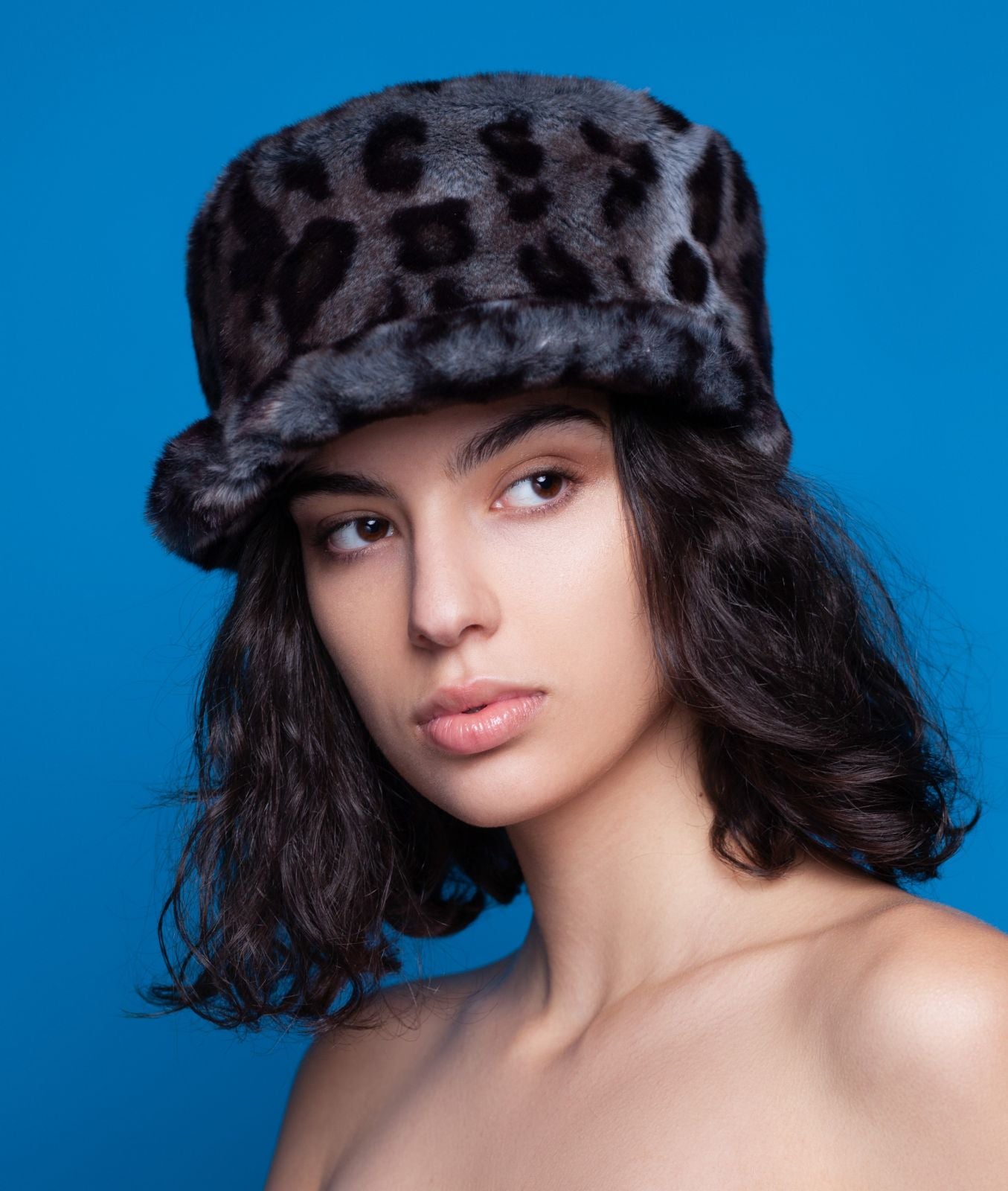 Fur Caps
Leopard Bucket Hat
Women Fur Cap
Luxury Cap
Women Caps
Women Fur Hat
Women's Fur Cap
Snow Leopard Cap
Fashion Cap
Unisex Caps
Women's Winter Cap
Style Fur Hat
Faux Fur Cap