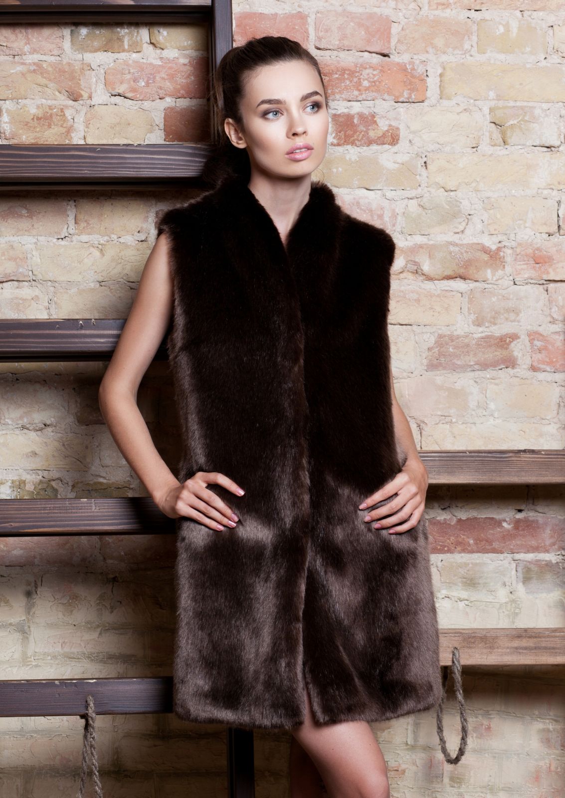 Faux fur women's vest - Sable Chocolate