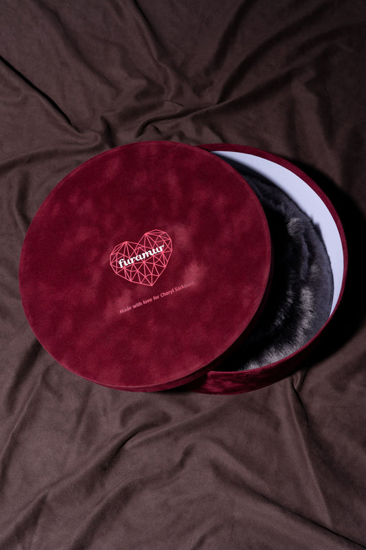 Personalized gift box for hats & scarves