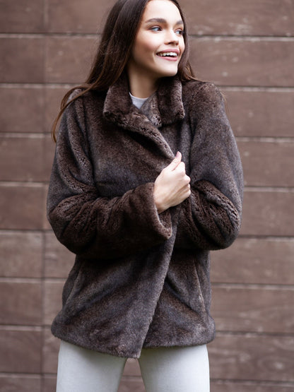 Faux fur women's coat